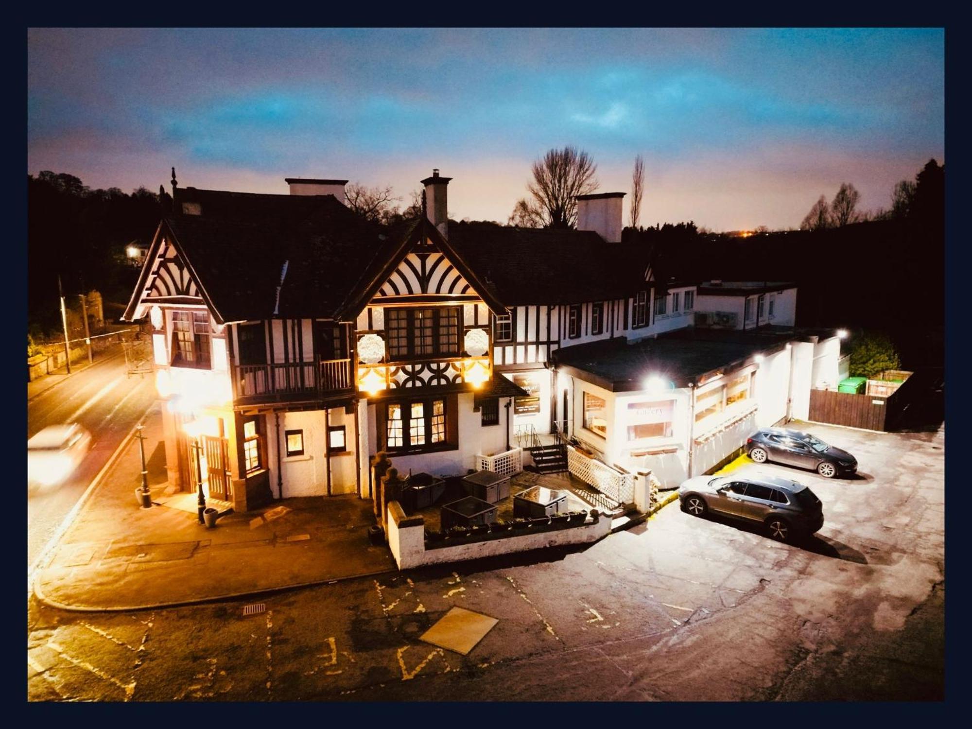 The Popinjay Hotel